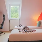 Terracotta Duplex, 8 Guest, Garage Included アパート