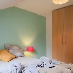 アパート Terracotta Duplex, 8 Guest, Garage Included ミュルーズ
