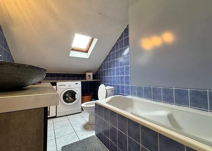 Terracotta Duplex, 8 Guest, Garage Included Appartement *