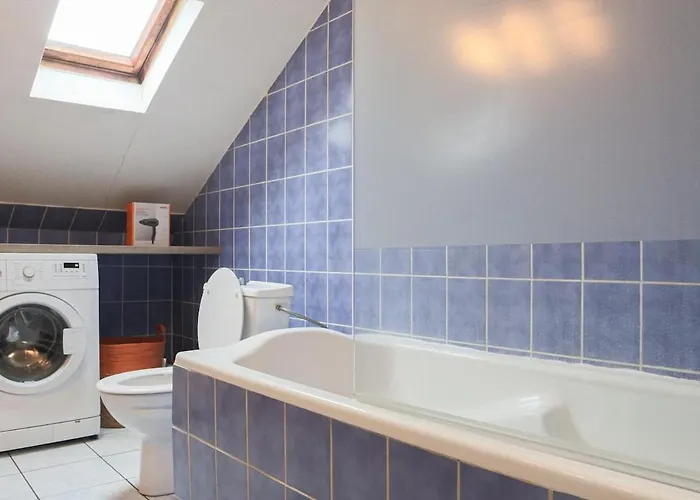 Terracotta Duplex, 8 Guest, Garage Included *
